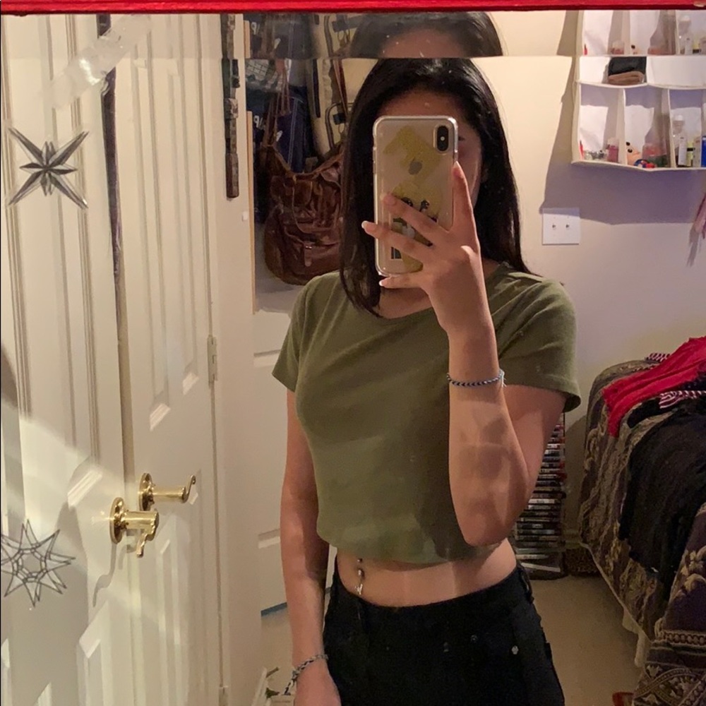 moss color crop top